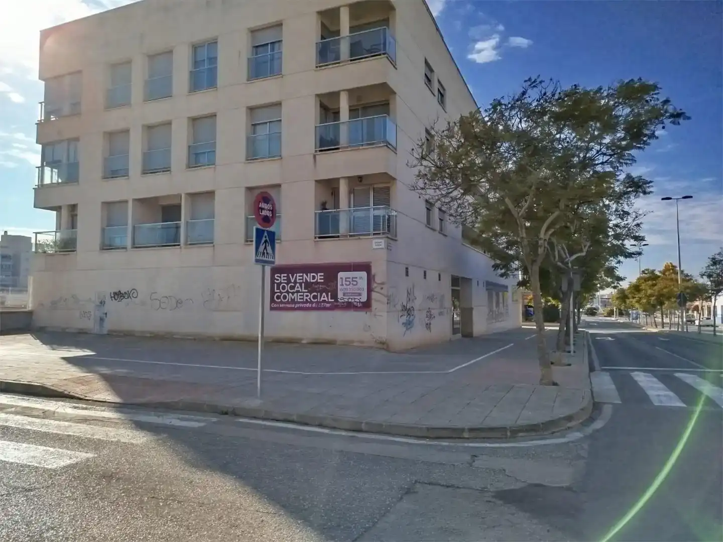 Vista exterior de Local de lloguer en Santa Pola