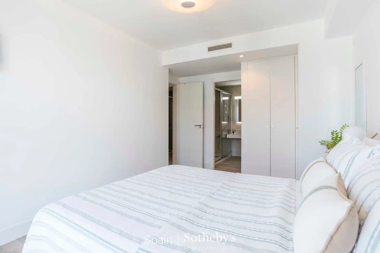 Habitación de Apartamento en venta en Madrid con Aire acondicionado, Calefacción y Terraza