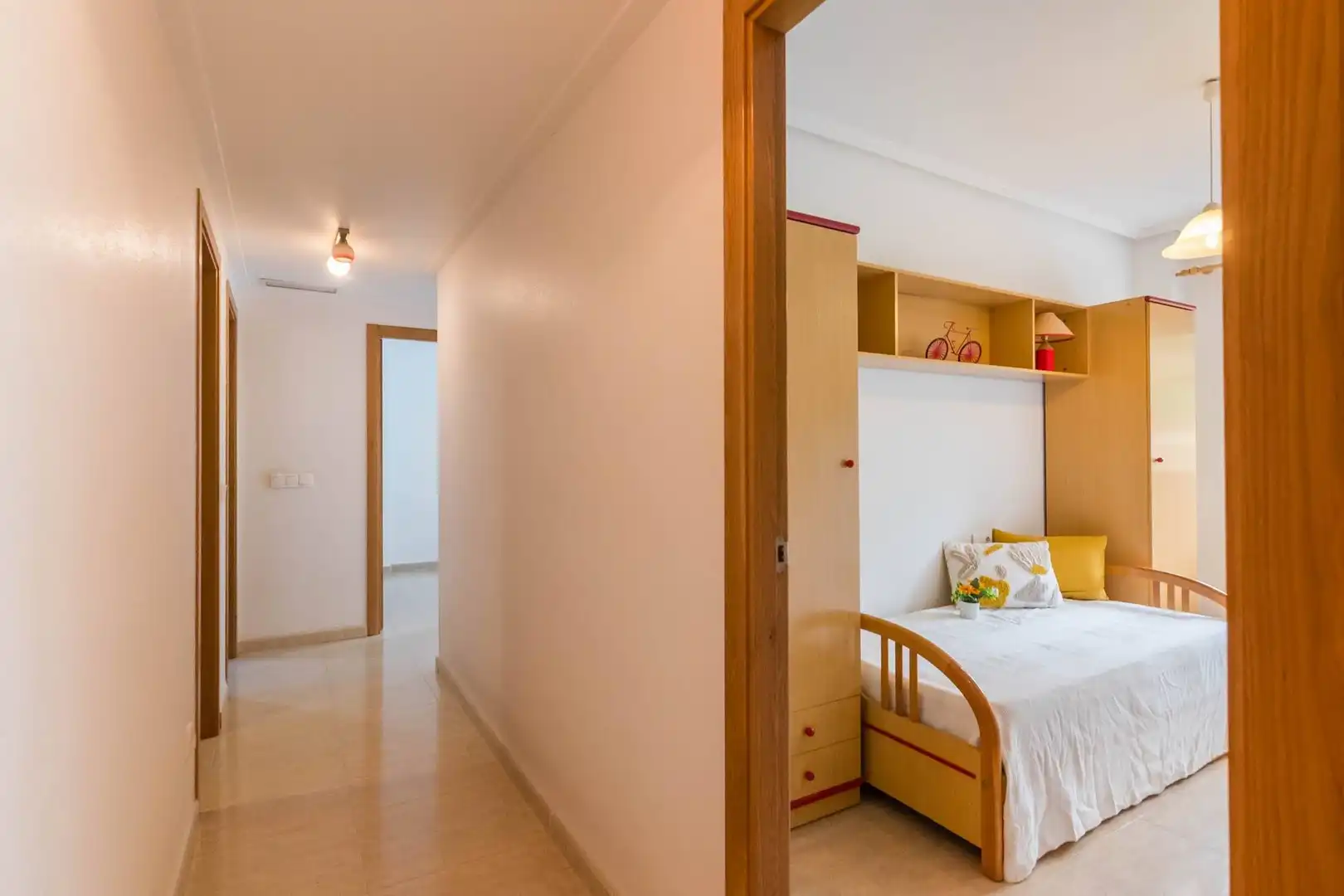 Habitación de Piso en venta en Murcia con Trastero y Amueblado