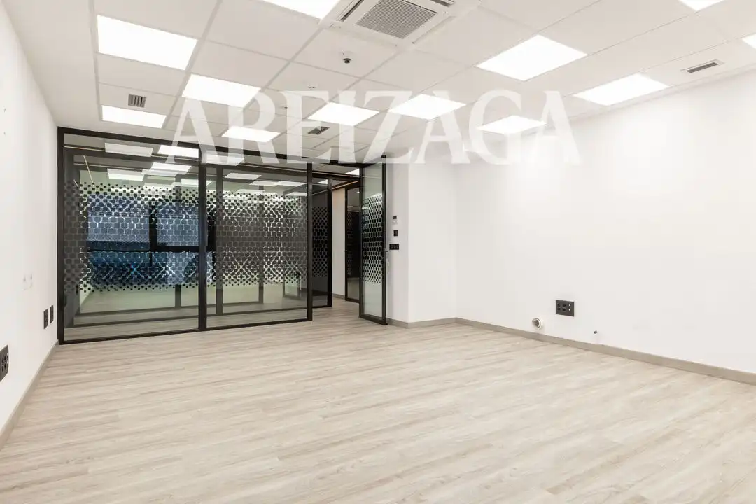 Büro mit Aufzug zur Miete in Zuatzu Kalea, imagen 45