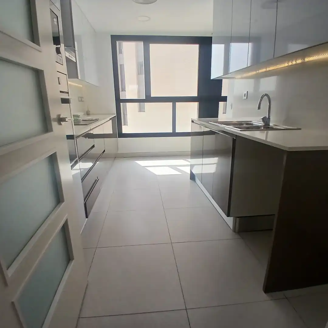 Kitchen of Flat for sale in Terrassa  with Air Conditioner, Heating and Oven