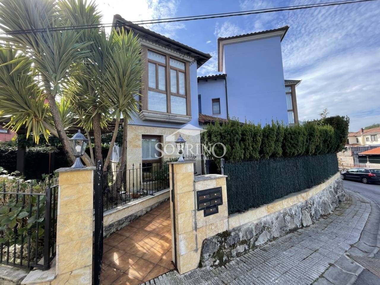 Vista exterior de Casa o xalet en venda en Llanes amb Calefacció i Jardí privat