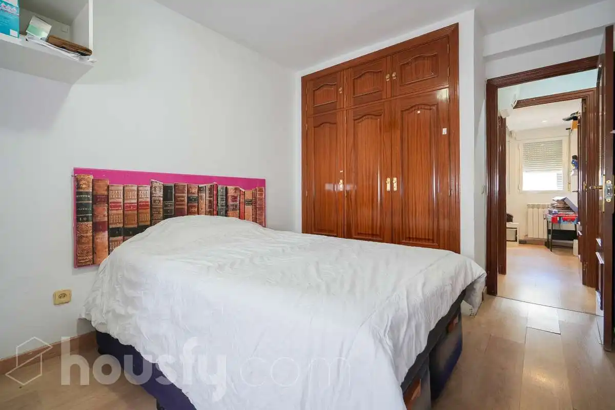 Bedroom of Flat for sale in Madrid  with Air Conditioner, Heating and Storage room