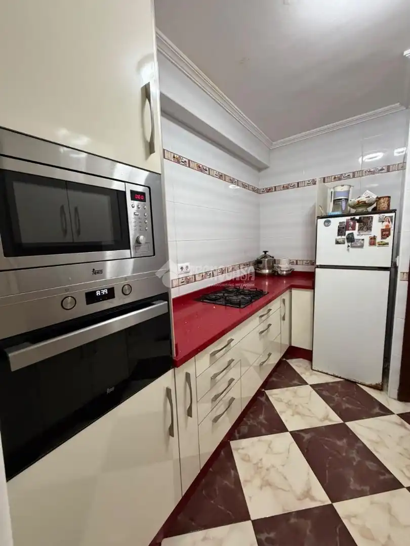 Cuina de Casa o xalet en venda en Sevilla amb Aire condicionat i Balcó