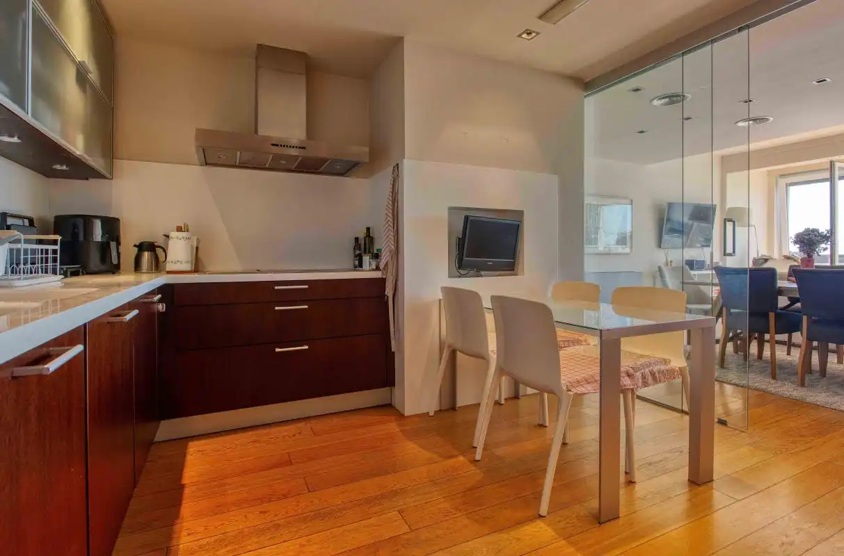Cocina de Piso en venta en Barcelona con Aire acondicionado, Calefacción y Jardín privado