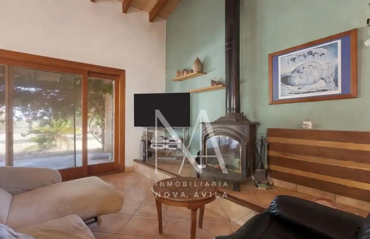 Country house with garden for sale in Llucmajor pueblo, imagen 9