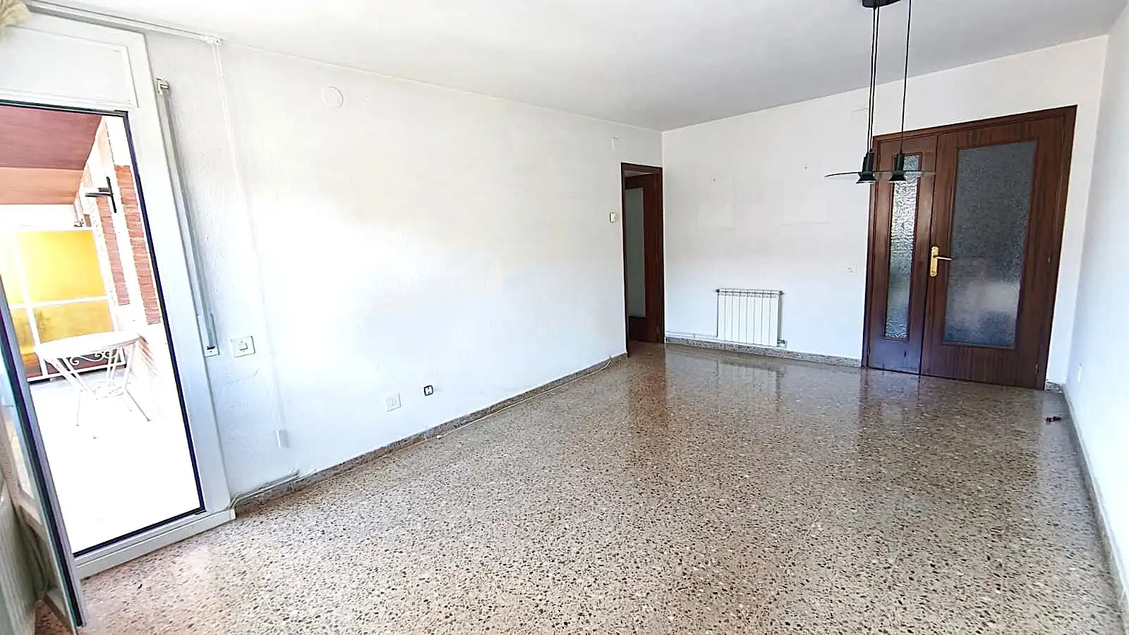 Sala de estar de Ático en venta en Cerdanyola del Vallès con Calefacción y Balcón