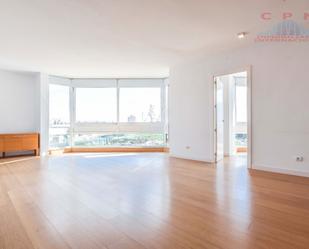 Living room of Flat to rent in  Madrid Capital  with Air Conditioner, Heating and Oven