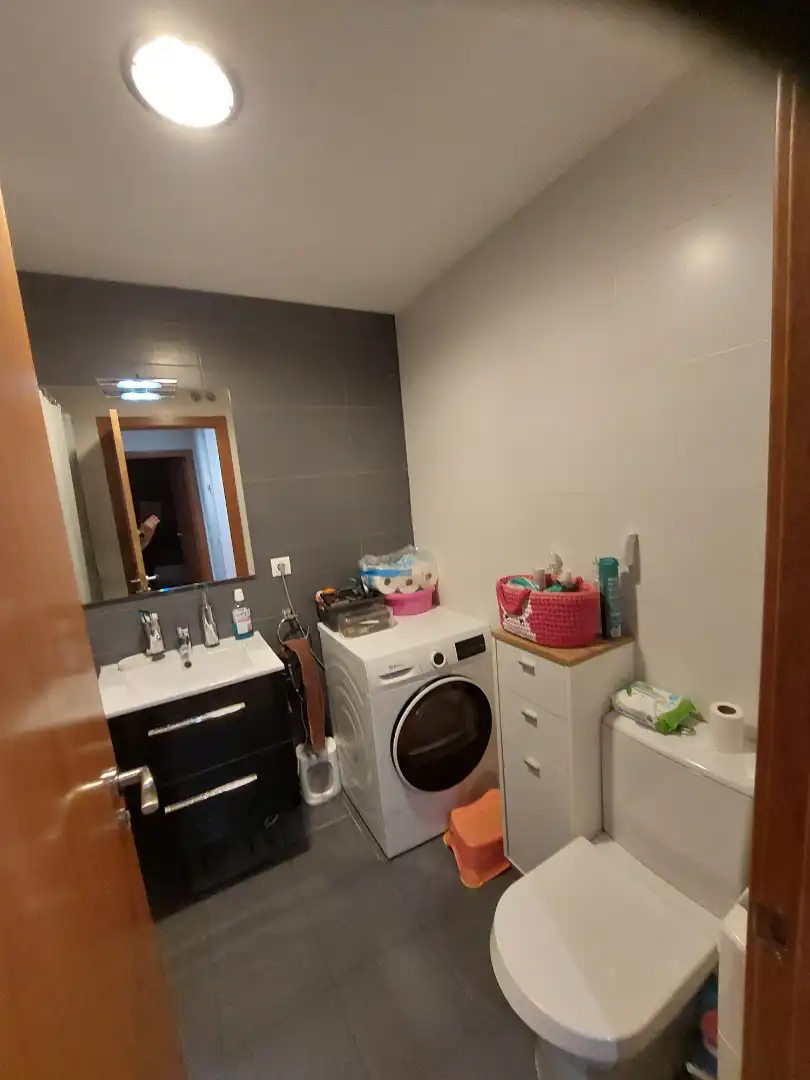 Bany de Pis en venda en Tàrrega amb Aire condicionat, Calefacció i Balcó