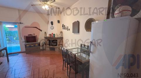 Foto 2 de Casa adosada en venda a Calle Entre Ríos, La Puebla de Alfindén, Zaragoza