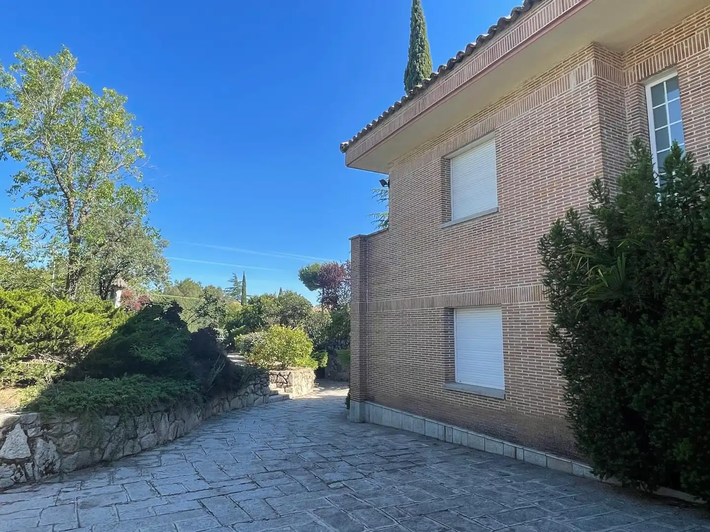 Vista exterior de Casa o chalet en venta en Torrelodones con Aire acondicionado, Calefacción y Jardín privado