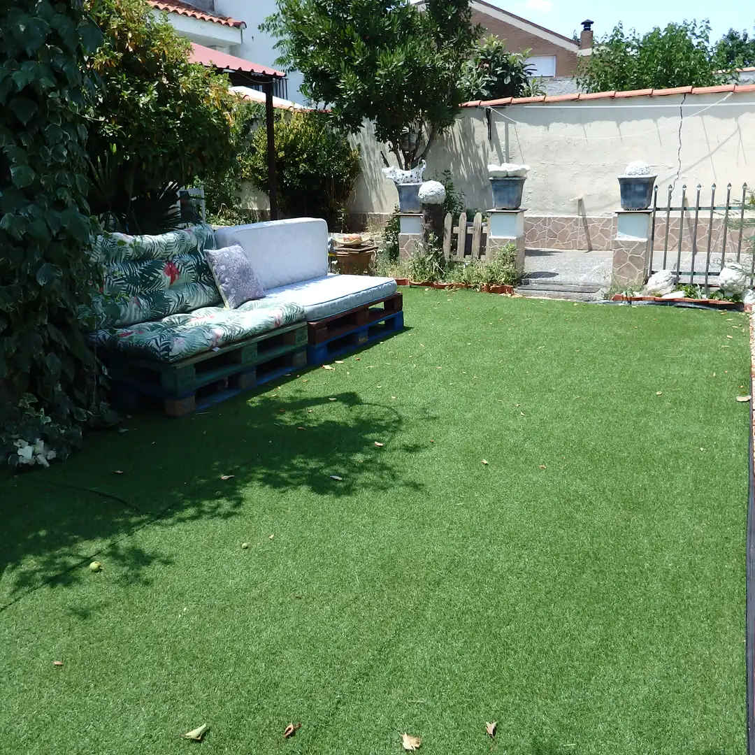 Jardí de Casa o xalet en venda en Cedillo del Condado amb Aire condicionat, Calefacció i Jardí privat