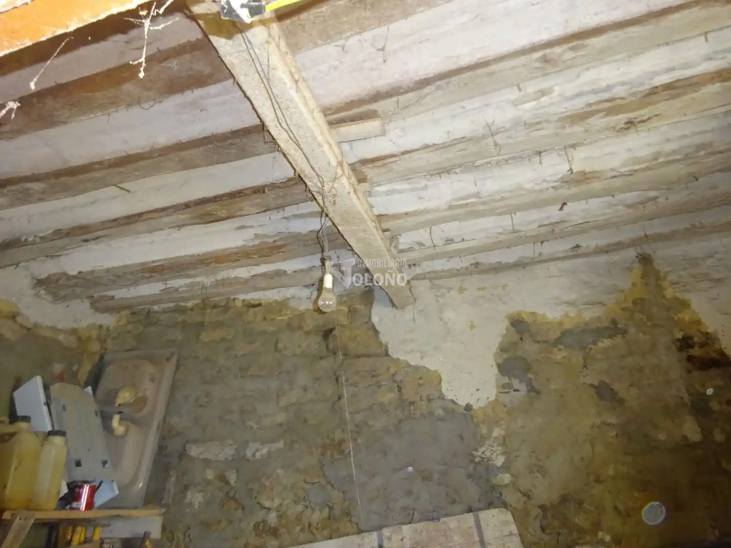 Houses for sale in Leza  with Storage room and Furnished