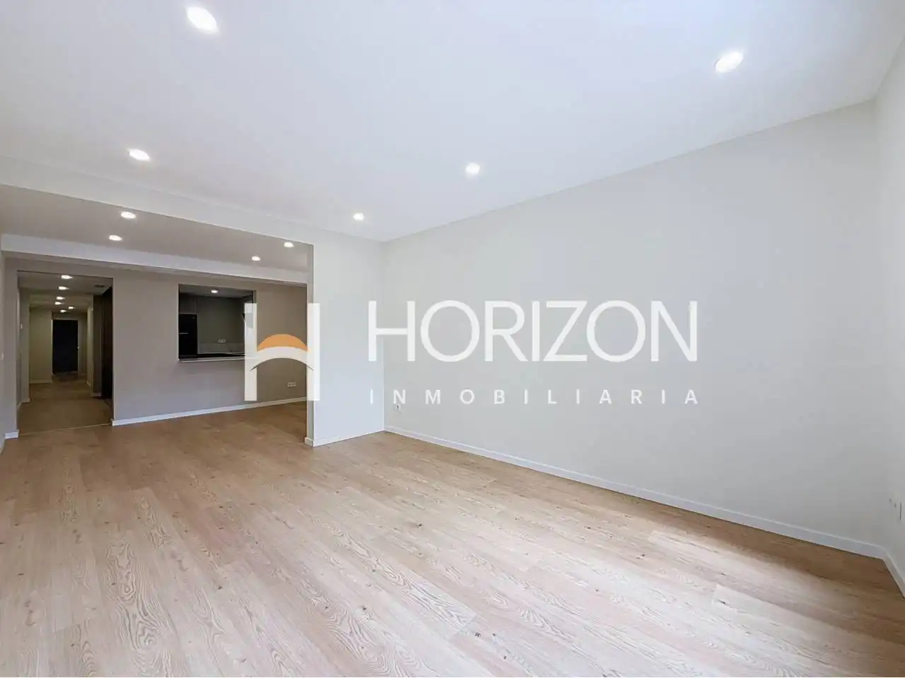 Wohnung zum Verkauf in Barcelona mit Klimaanlage, Heizung und Parkett