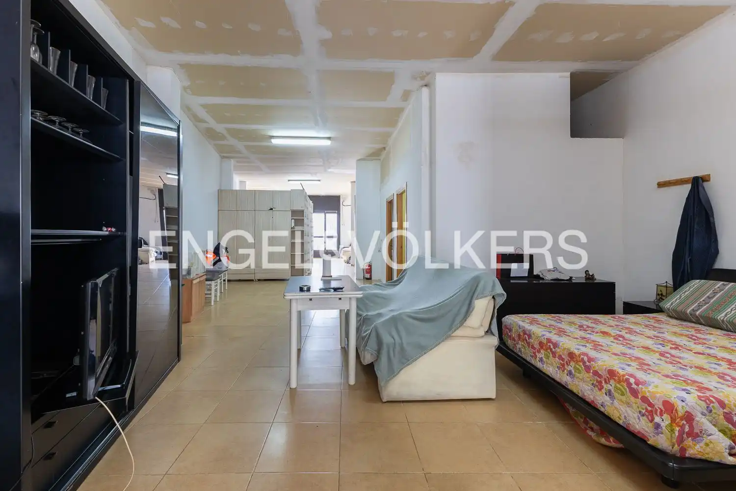Wohnung zum Verkauf in Valencia mit Klimaanlage, Heizung und Terrasse