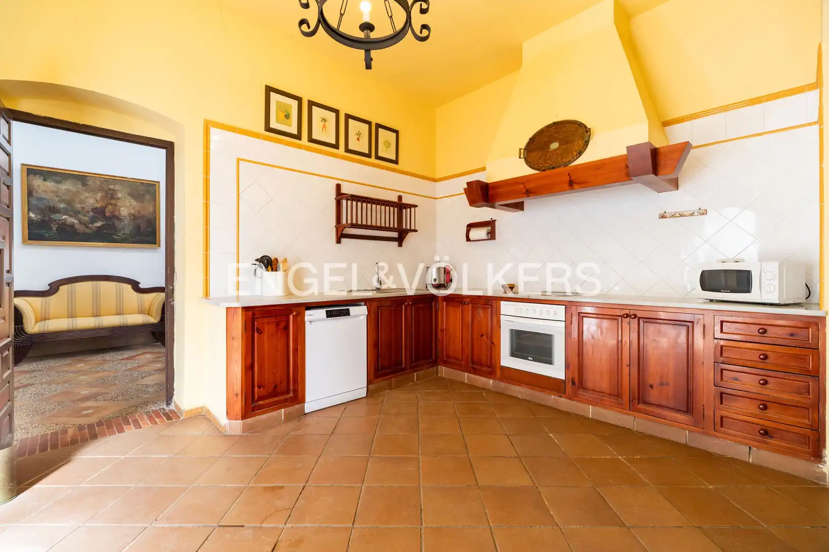 Kitchen of Houses for sale in Sanlúcar de Barrameda  with Air Conditioner, Heating and Private garden