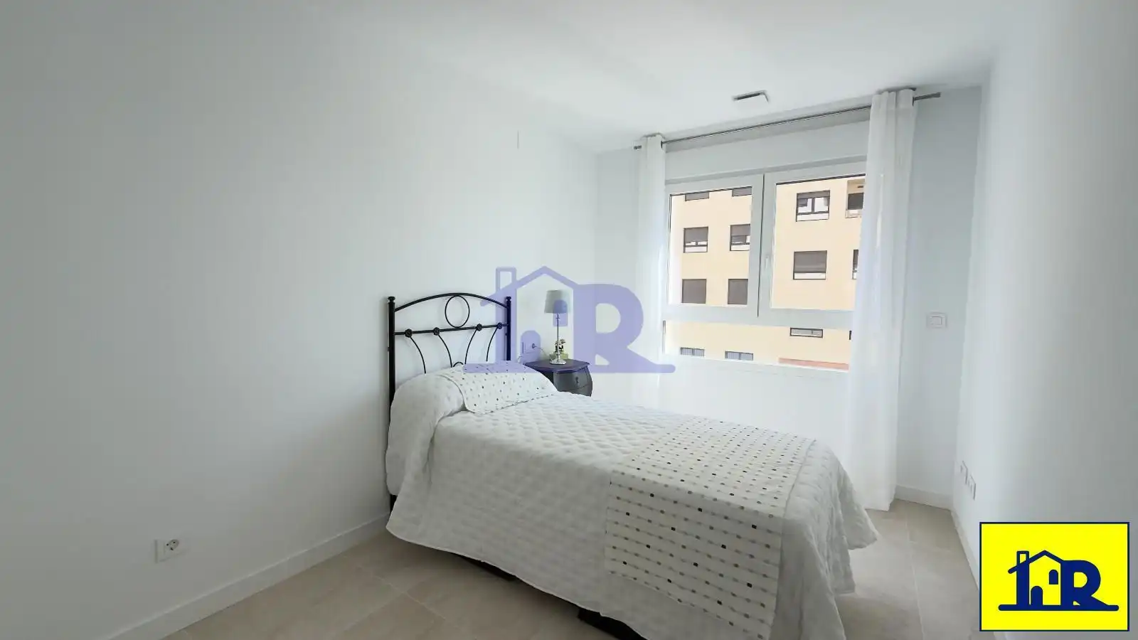 Schlafzimmer von Wohnung zur Miete in Cuenca mit Heizung, Abstellraum und Schwimmbad