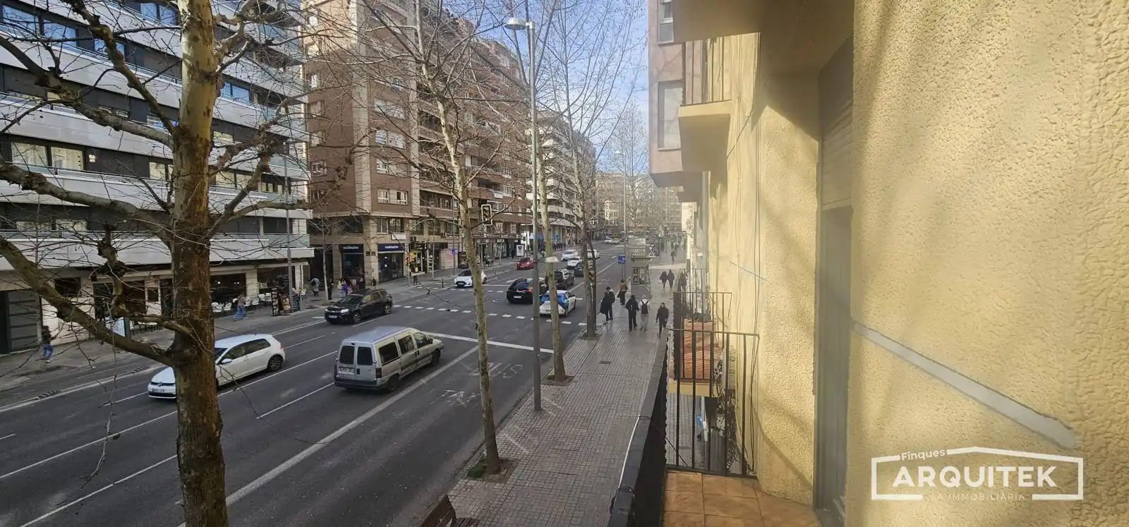 Außenansicht von Wohnungen zur Miete in Lleida mit Terrasse