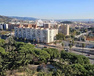 Vista exterior de Dúplex en venda en  Barcelona Capital amb Balcó