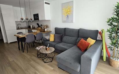 Living room of Flat for sale in Fuengirola  with Air Conditioner, Terrace and Furnished