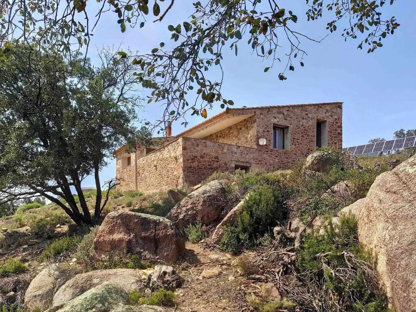 Außenansicht von Country house zum Verkauf in La Jonquera mit Klimaanlage, Heizung und Terrasse