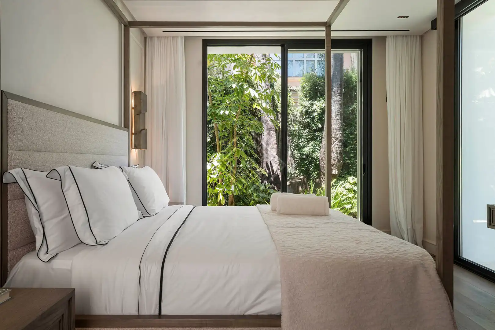 Habitación de Casa o chalet en venta en Marbella con Aire acondicionado, Jardín privado y Terraza
