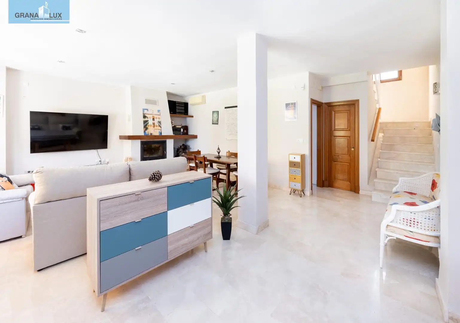 Sala d'estar de Casa o xalet en venda en Albolote amb Aire condicionat, Calefacció i Jardí privat