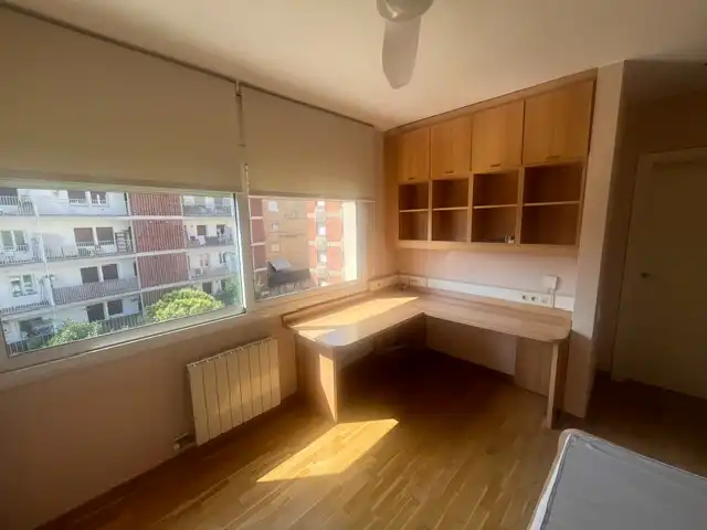 Wohnung zur Miete in Sant Cugat del Vallès mit Klimaanlage, Heizung und Parkett