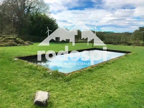 Jardí de Casa o xalet en venda en Curtis amb Calefacció, Traster i Piscina
