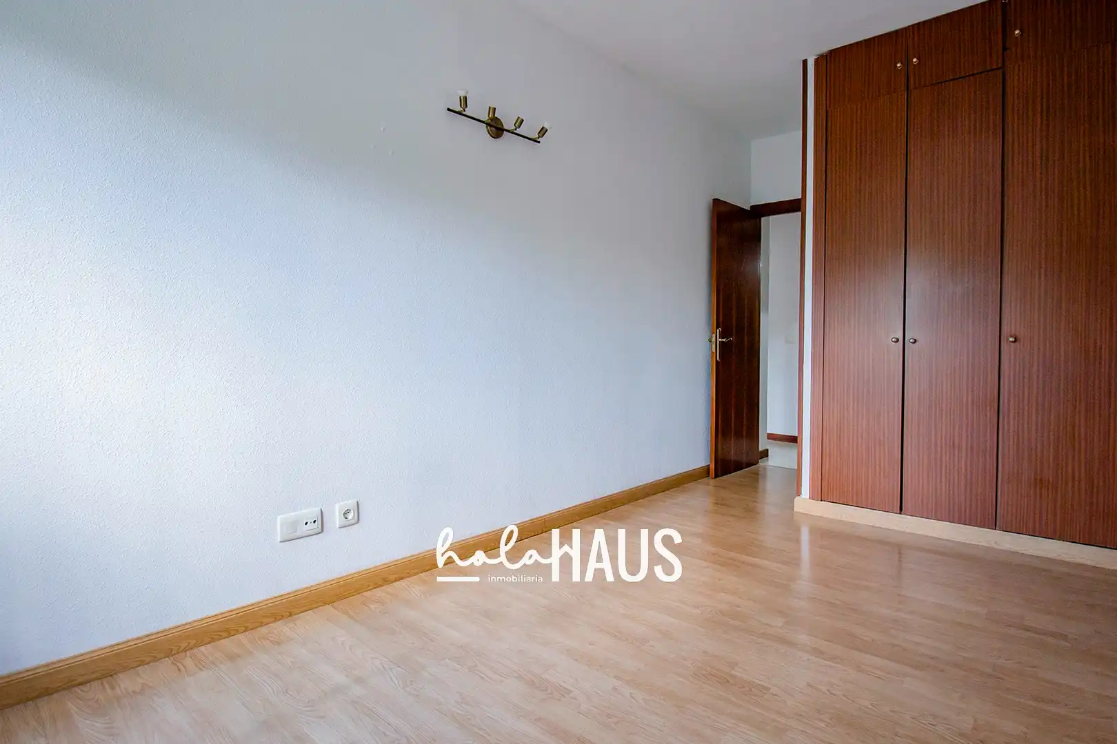 Bedroom of Flat for sale in Madrid  with Air Conditioner, Heating and Storage room