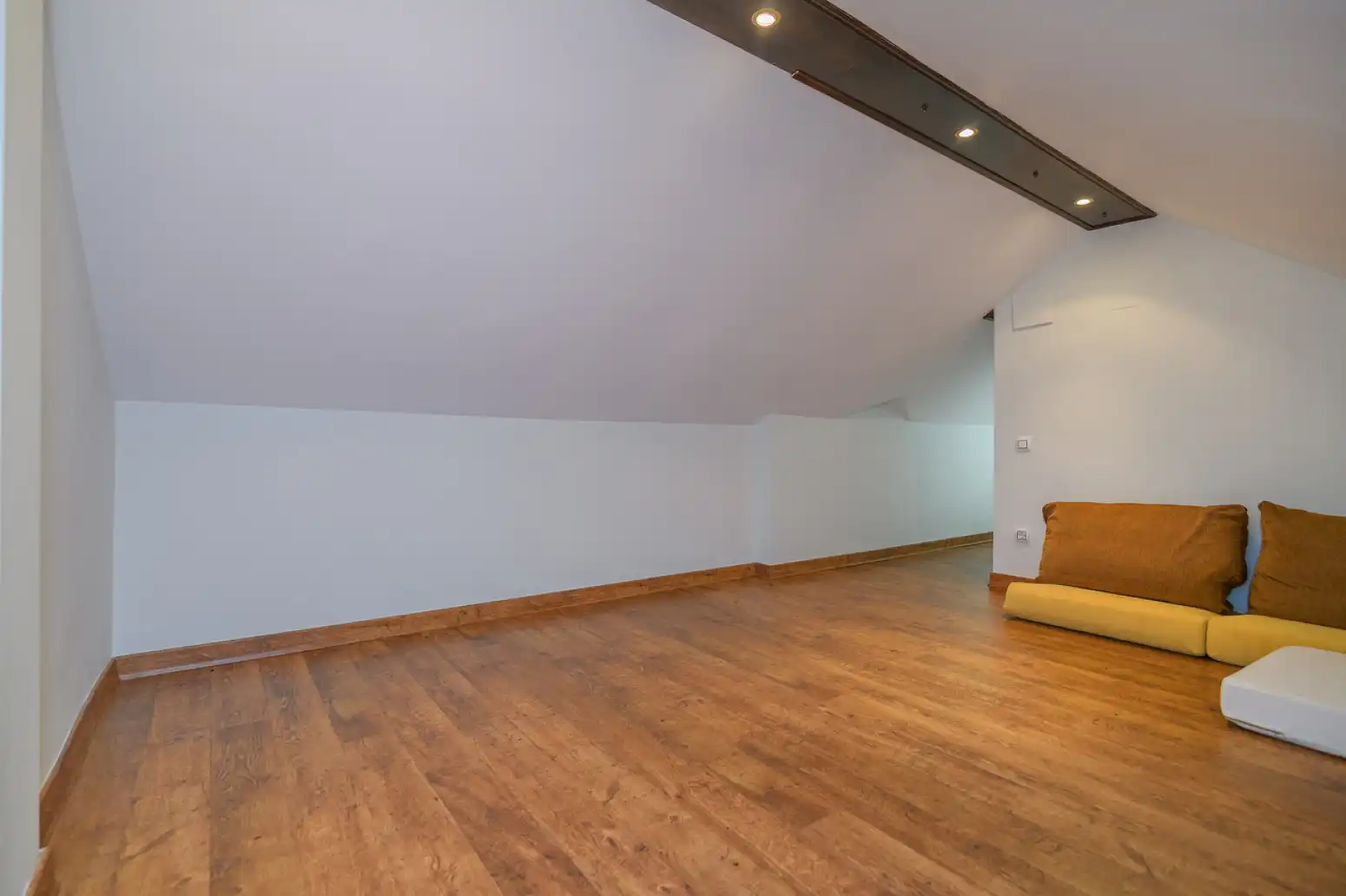 Casa o chalet de alquiler en Viladecans con Terraza, Piscina y Balcón