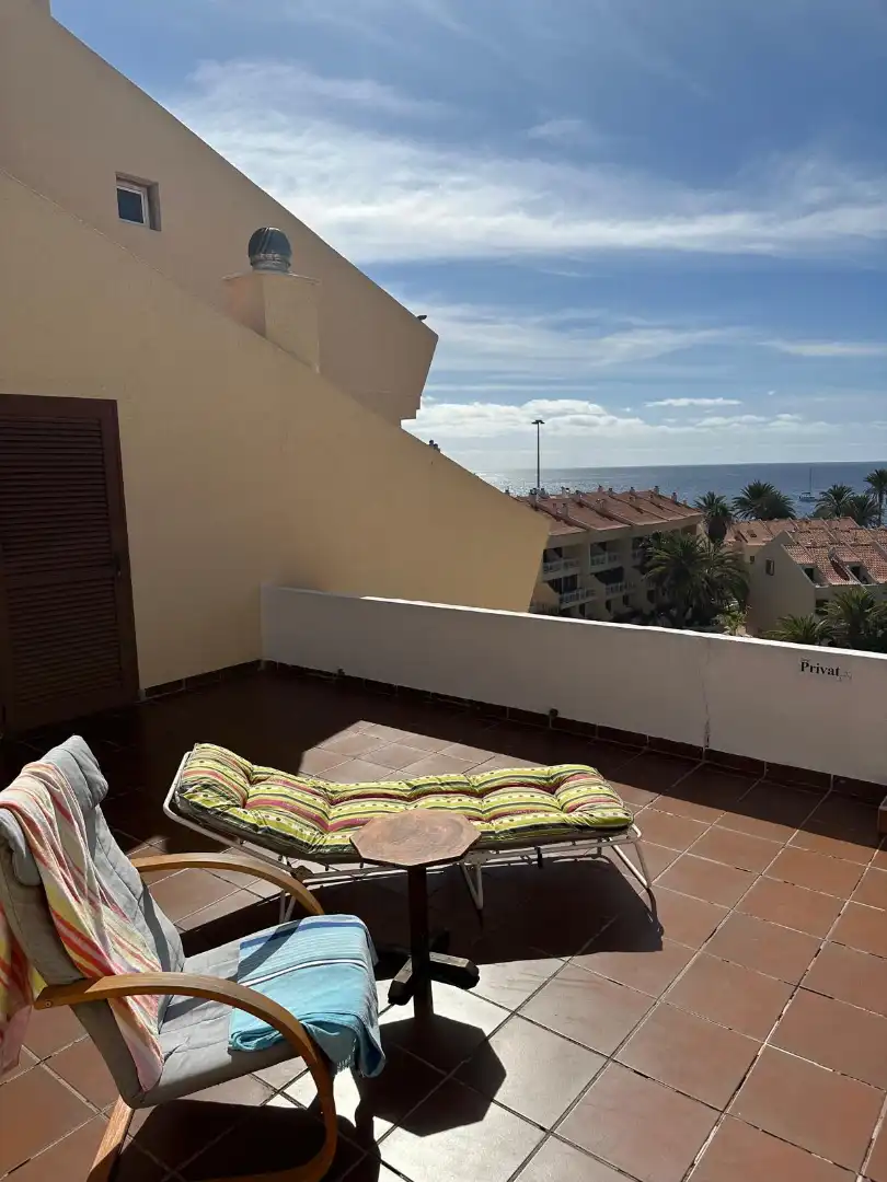 Terrasse von Dachboden zum Verkauf in Arona mit Terrasse, Möbliert und Ofen