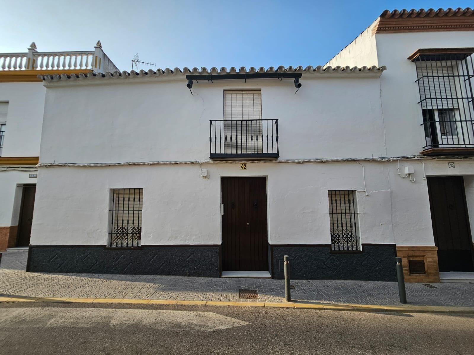 Vista exterior de Casa adosada en venda en Villanueva del Ariscal