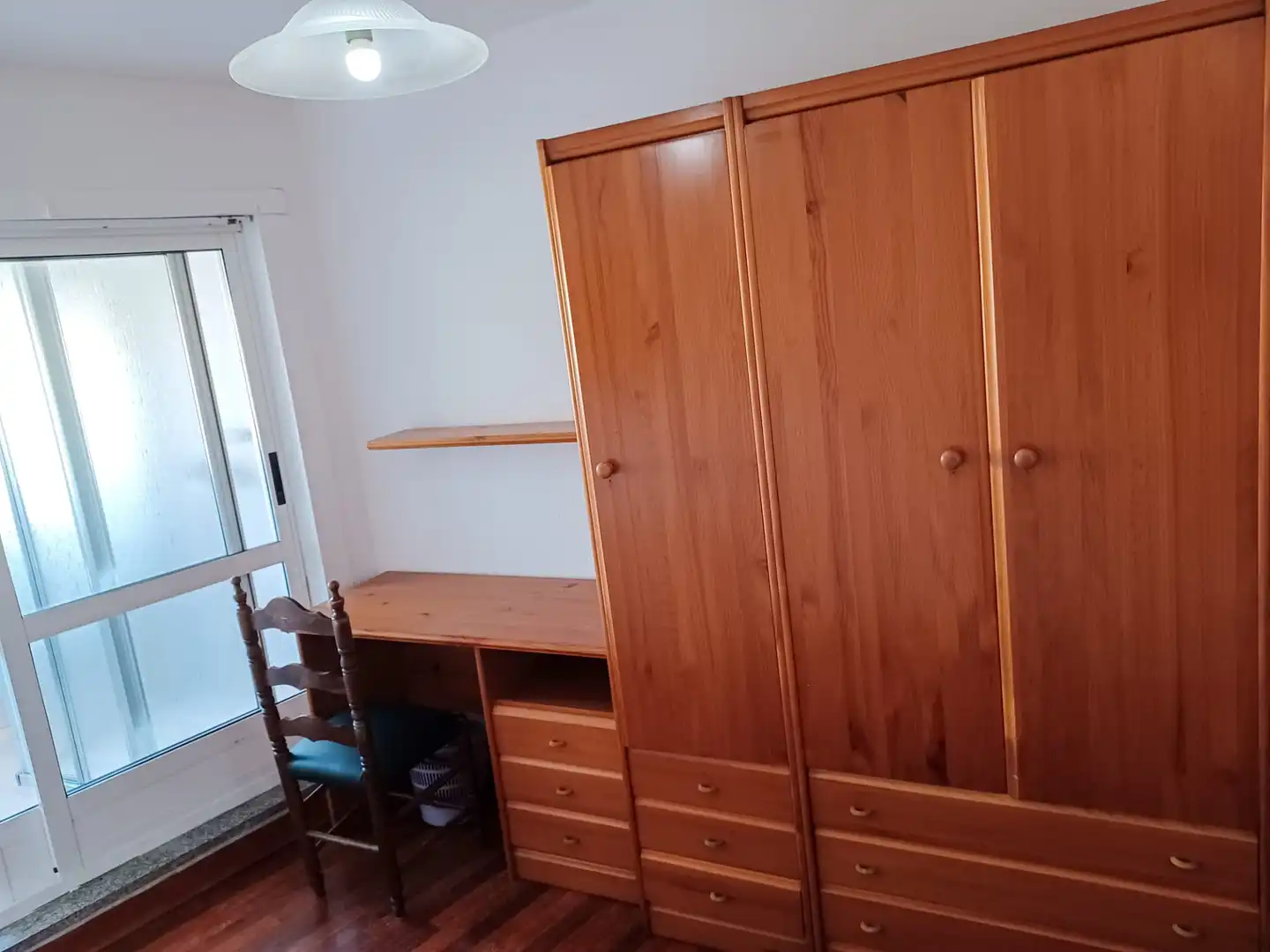 Schlafzimmer von Wohnung zur Miete in Santiago de Compostela  mit Heizung, Terrasse und Möbliert