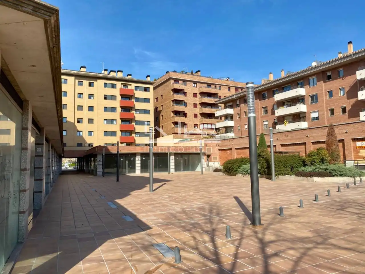 Locale commerciale in affitto a Calle Perot Rocaguinarda, imagen 3