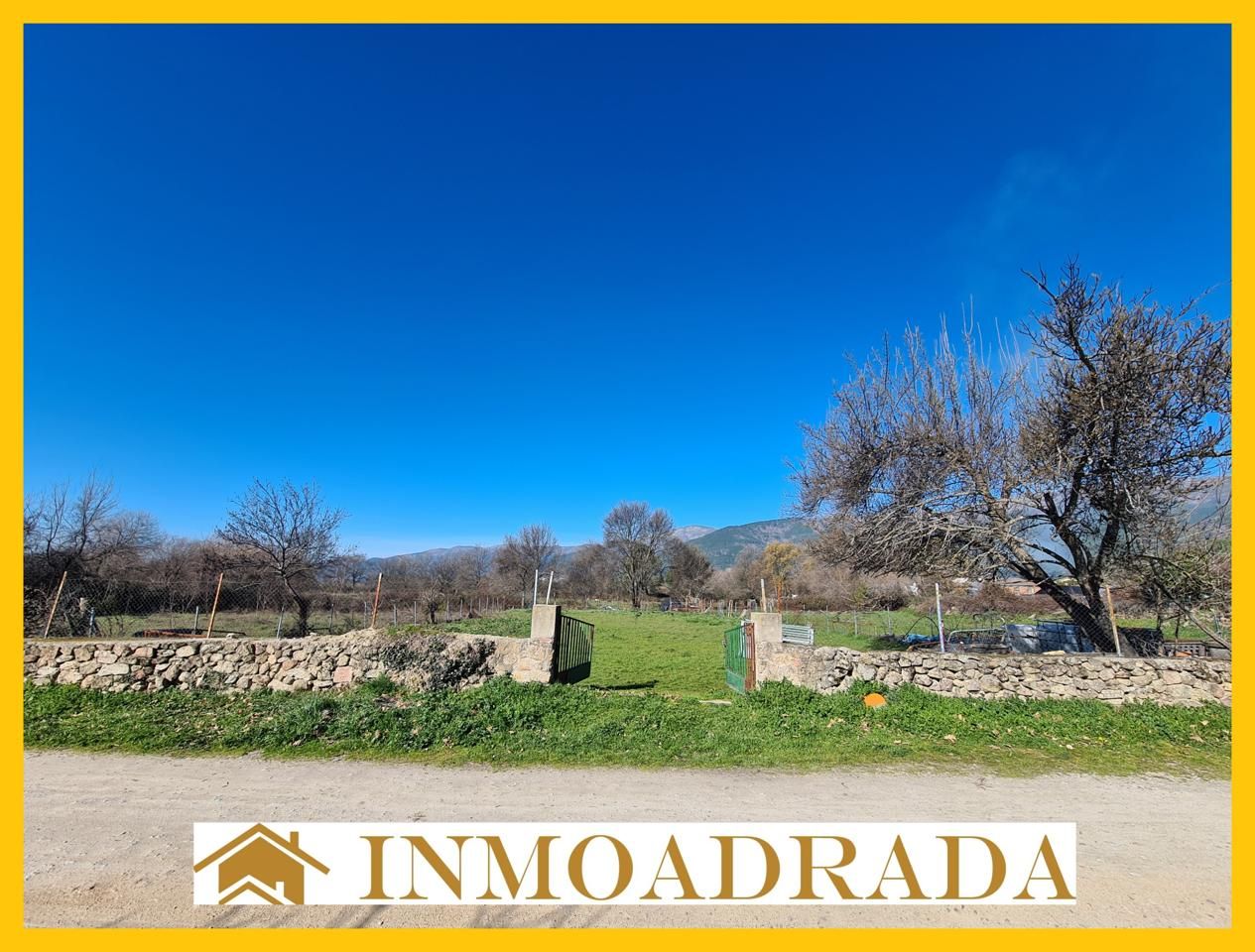 Residencial en venta en La Adrada 