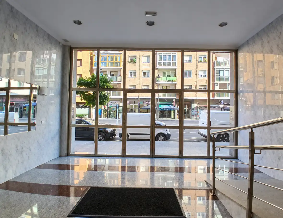 Piso con ascensor en venta en Zorrotza Kastrexana