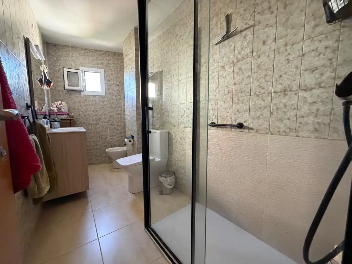 Bathroom of Houses for sale in Gátova  with Air Conditioner, Terrace and Storage room