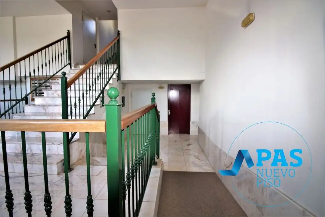 Flat for sale in Calle Justicia, Cuatro Caminos