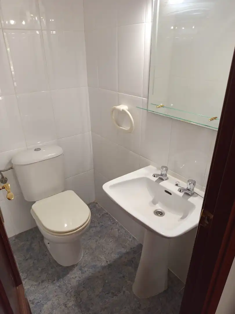 Bathroom of Flat for rent in Jaén  with Air Conditioner, Terrace and Furnished
