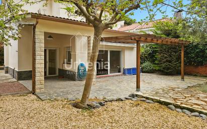 Jardí de Casa o xalet en venda en Arenys de Munt amb Calefacció i Piscina