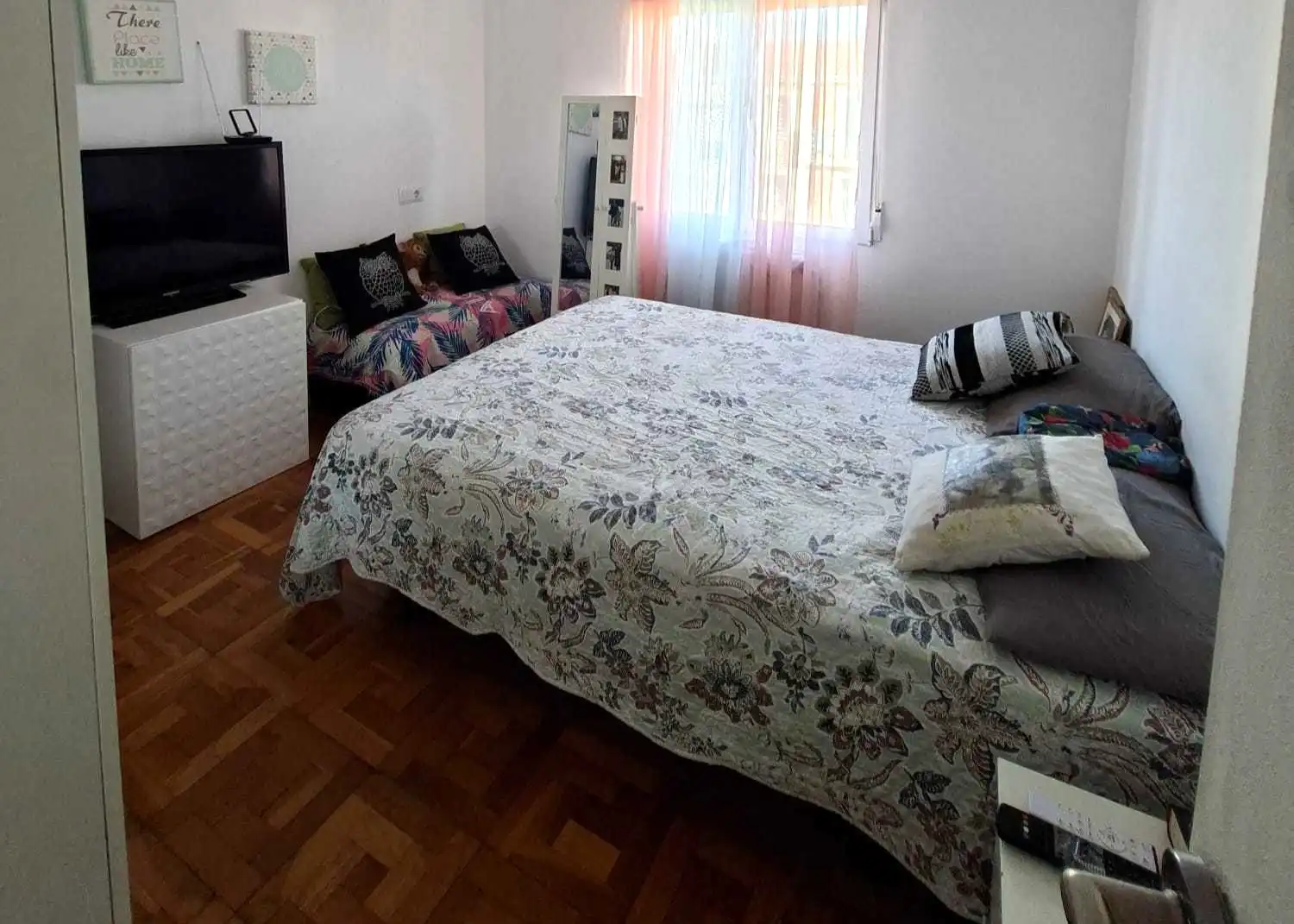 Bedroom of Flat for sale in  Pamplona / Iruña  with Heating, Parquet flooring and Oven