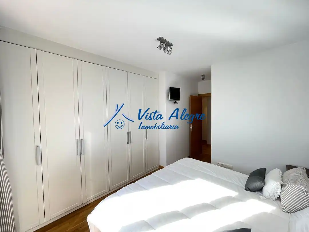 Habitación de Ático en venta en Haro con Calefacción, Parquet y Terraza