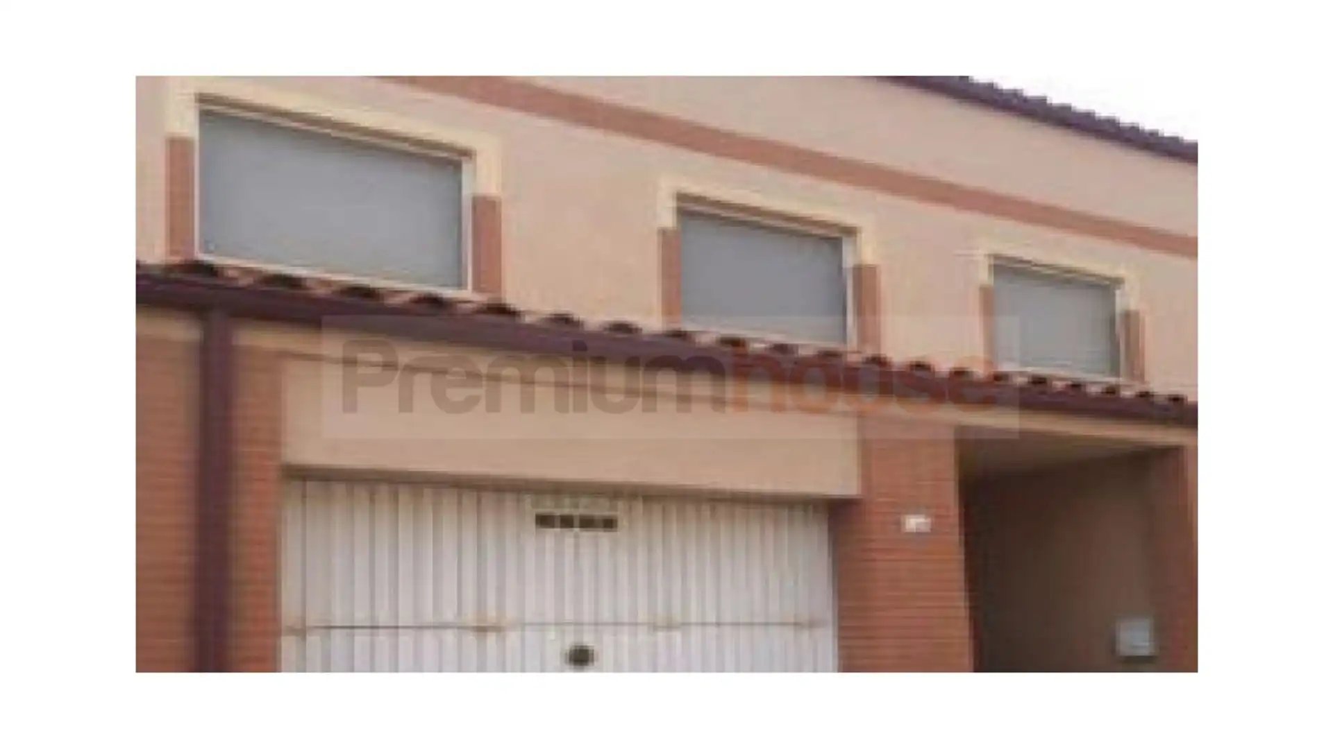 Vista exterior de Casa adosada en venta en Riudecanyes con Jardín privado