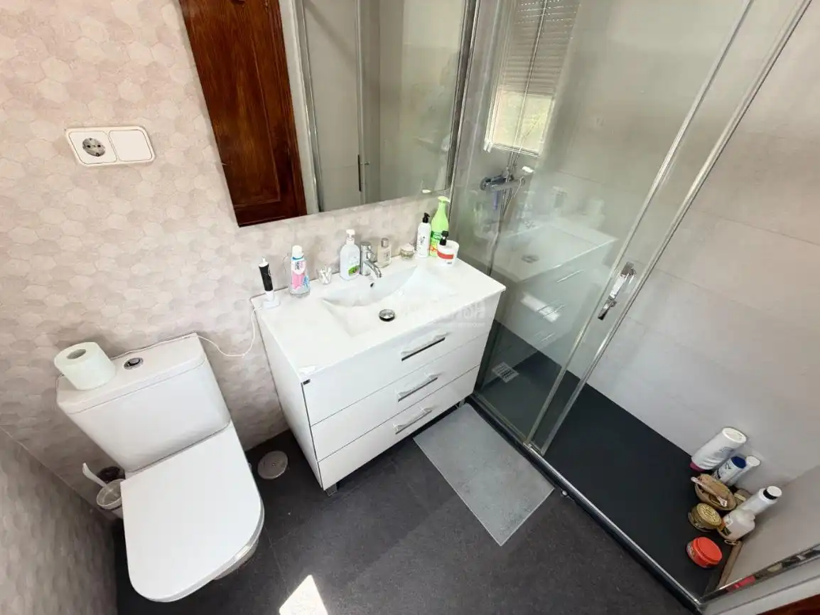 Baño de Casa adosada en venta en Collado Mediano con Calefacción y Jardín privado