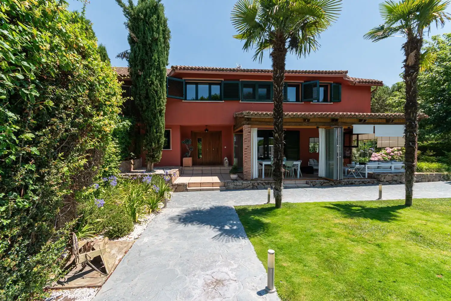 Garten von Einfamilien-Reihenhaus zum Verkauf in Boadilla del Monte mit Klimaanlage, Heizung und Abstellraum