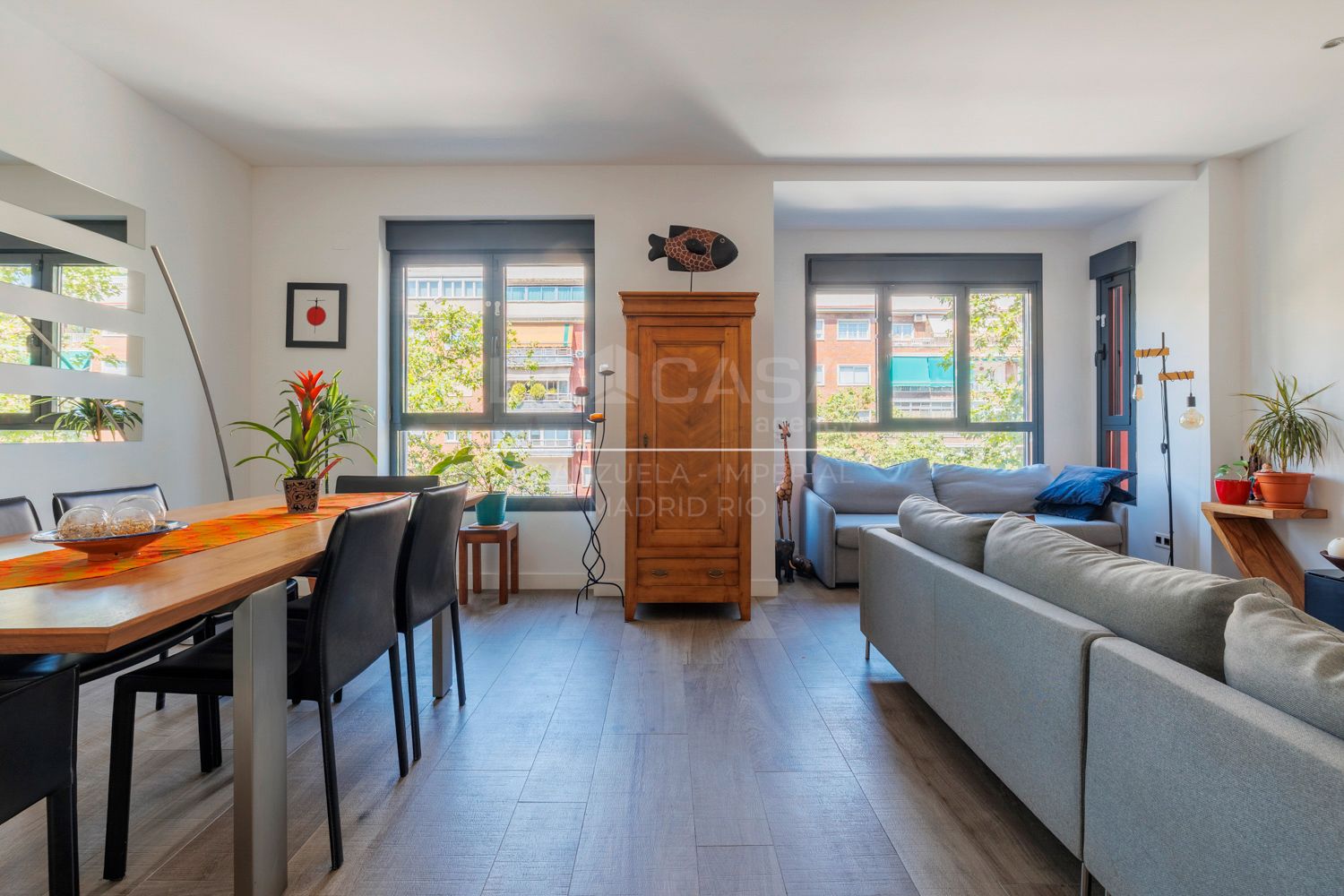 Exterior view of Flat for sale in  Madrid Capital  with Air Conditioner and Storage room