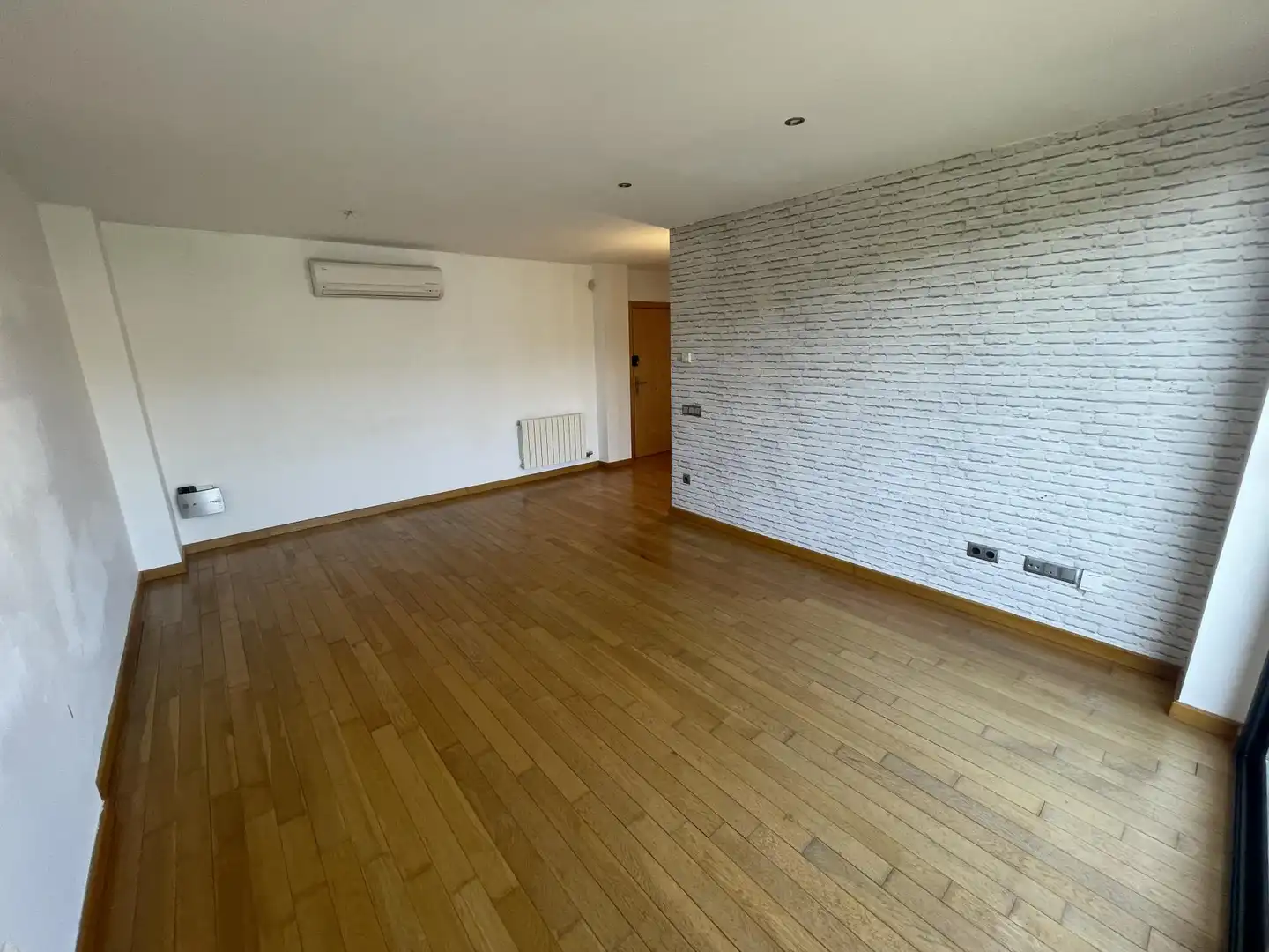 Piso en venta en Igualada con Calefacción y Jardín privado