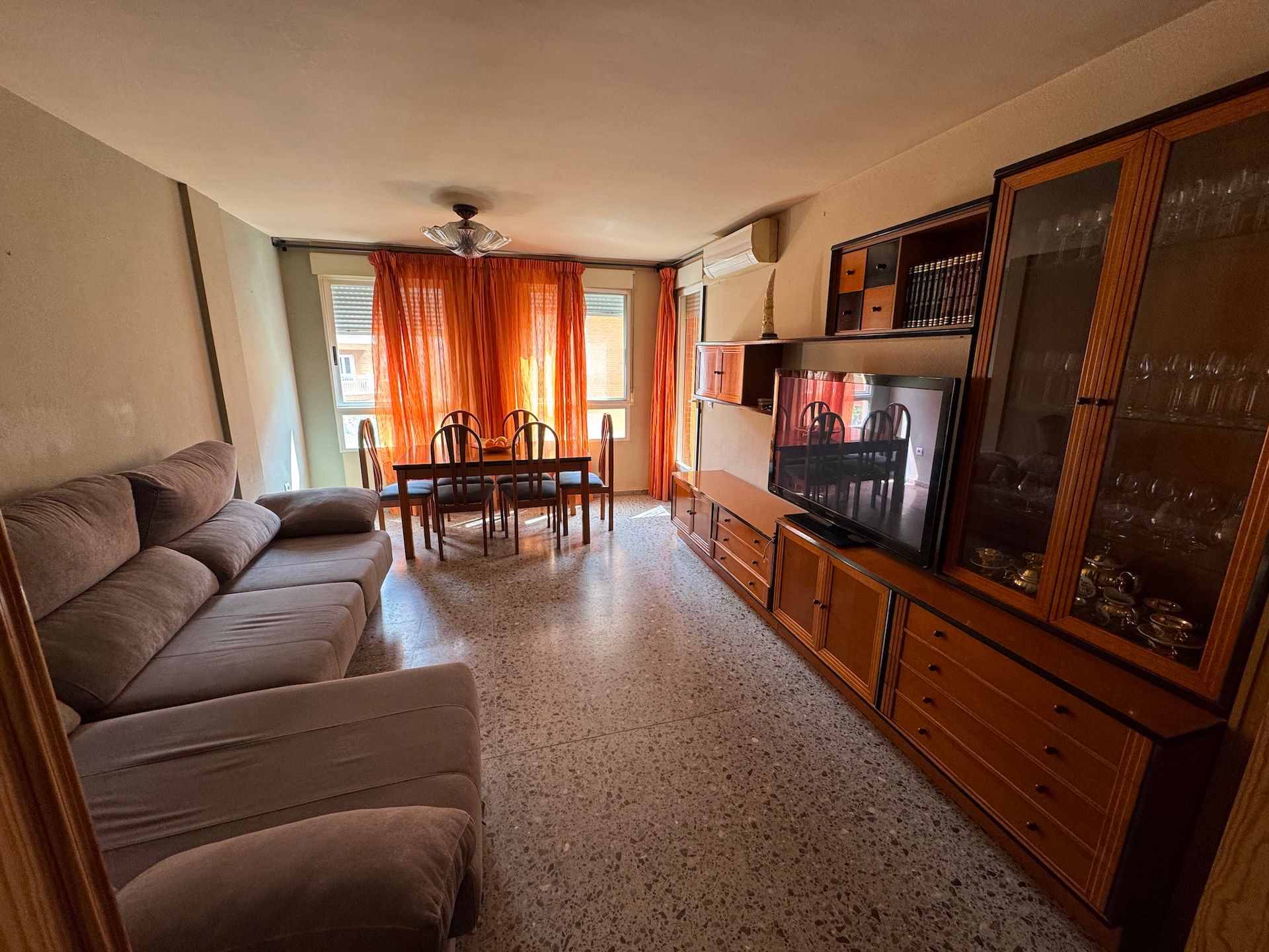 Living room of Flat for sale in Villena  with Air Conditioner and Balcony