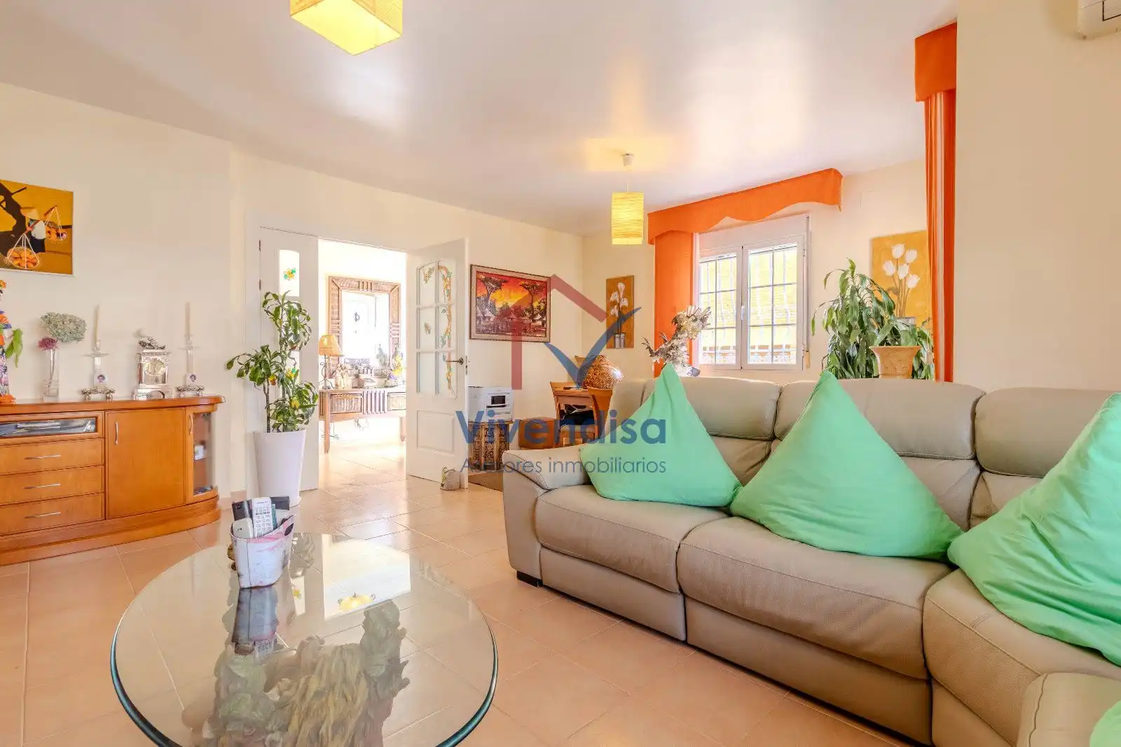 Sala de estar de Casa adosada en venta en Cabanillas del Campo con Terraza y Piscina